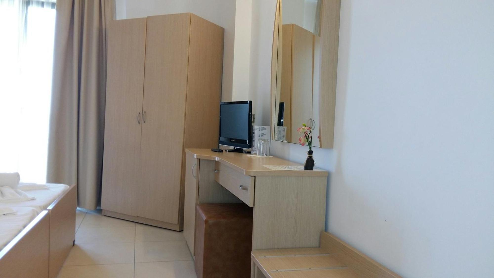 Ostria Hotel Kakovatos Beach Захаро Стая снимка
