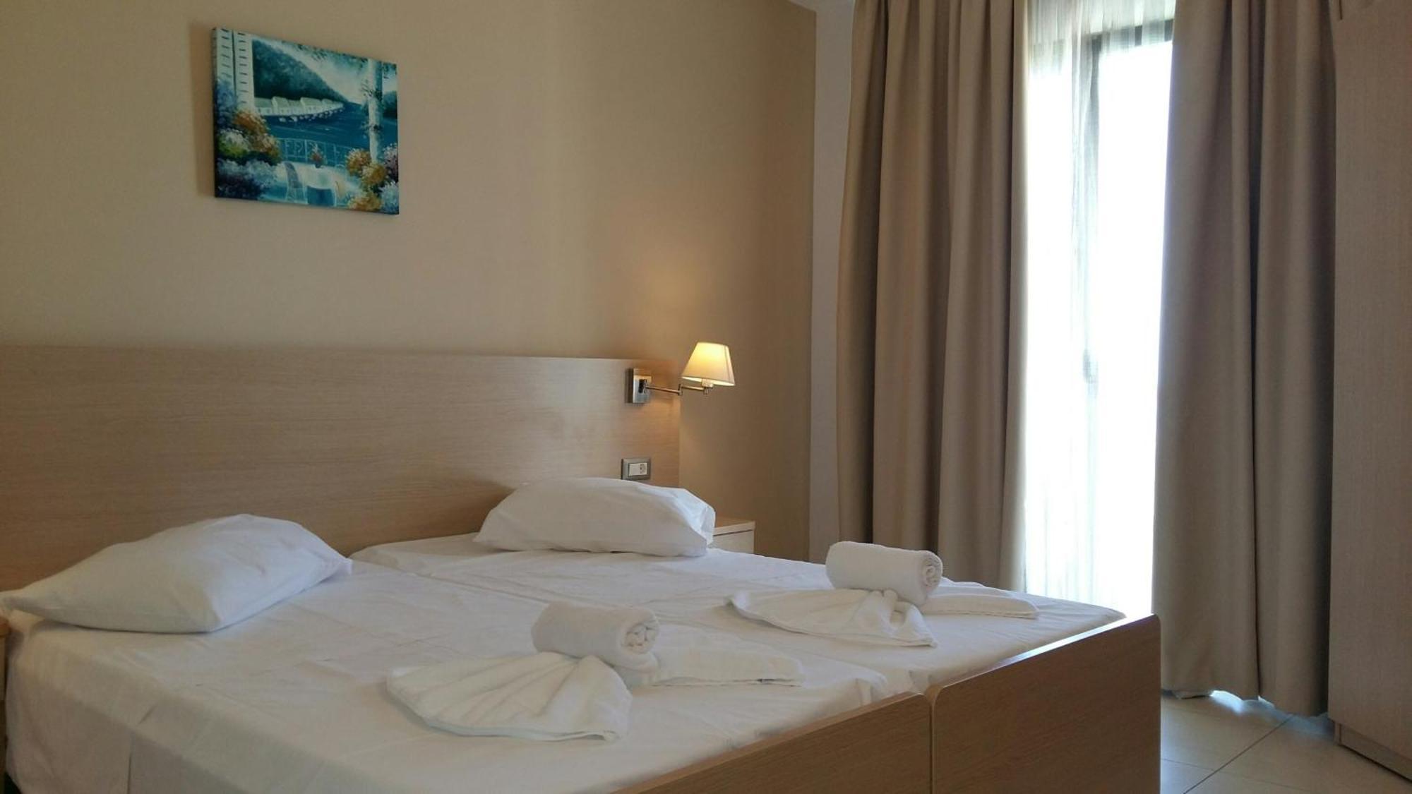 Ostria Hotel Kakovatos Beach Захаро Стая снимка
