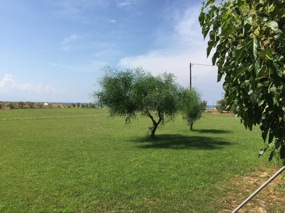Ostria Hotel Kakovatos Beach Захаро Екстериор снимка
