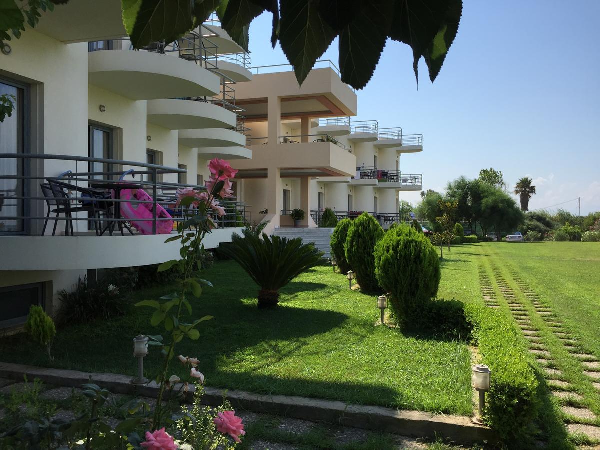 Ostria Hotel Kakovatos Beach Захаро Екстериор снимка