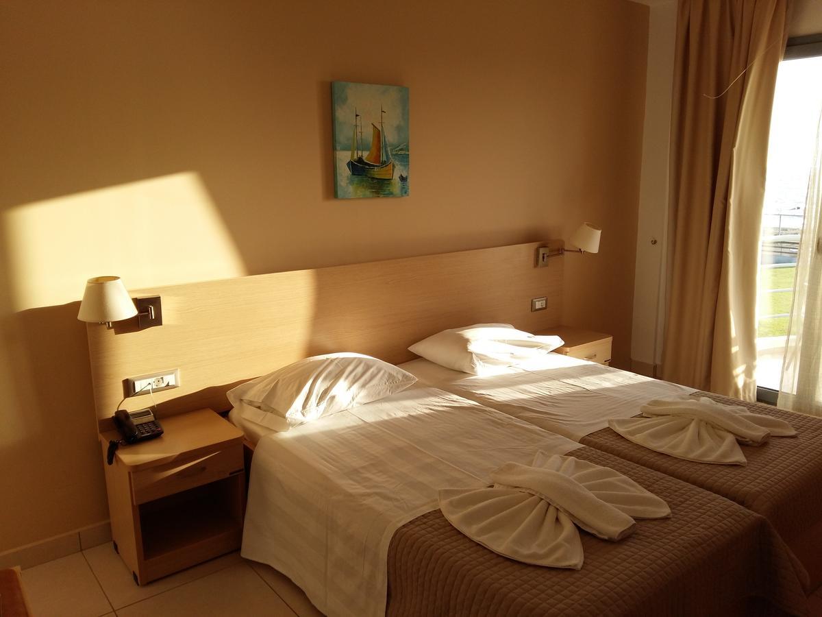 Ostria Hotel Kakovatos Beach Захаро Екстериор снимка