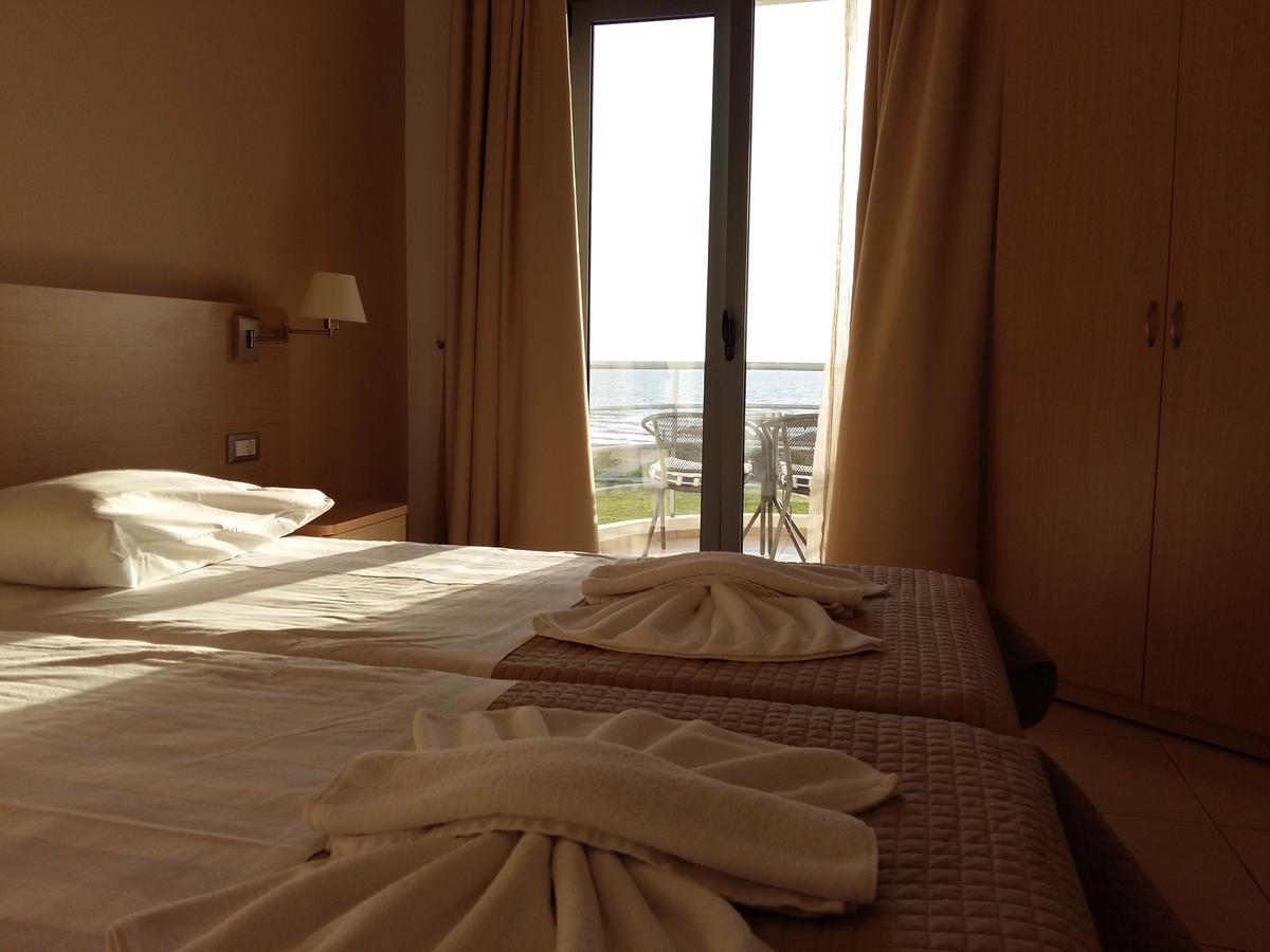 Ostria Hotel Kakovatos Beach Захаро Екстериор снимка